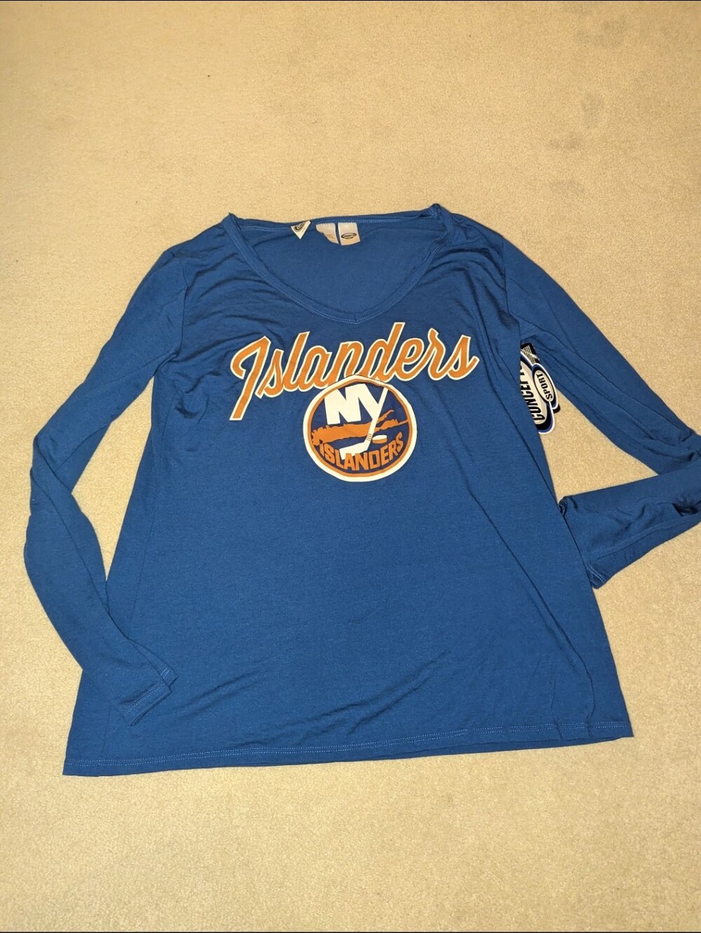 Nwt NHL New York Islanders V-neck long sleeve top women's